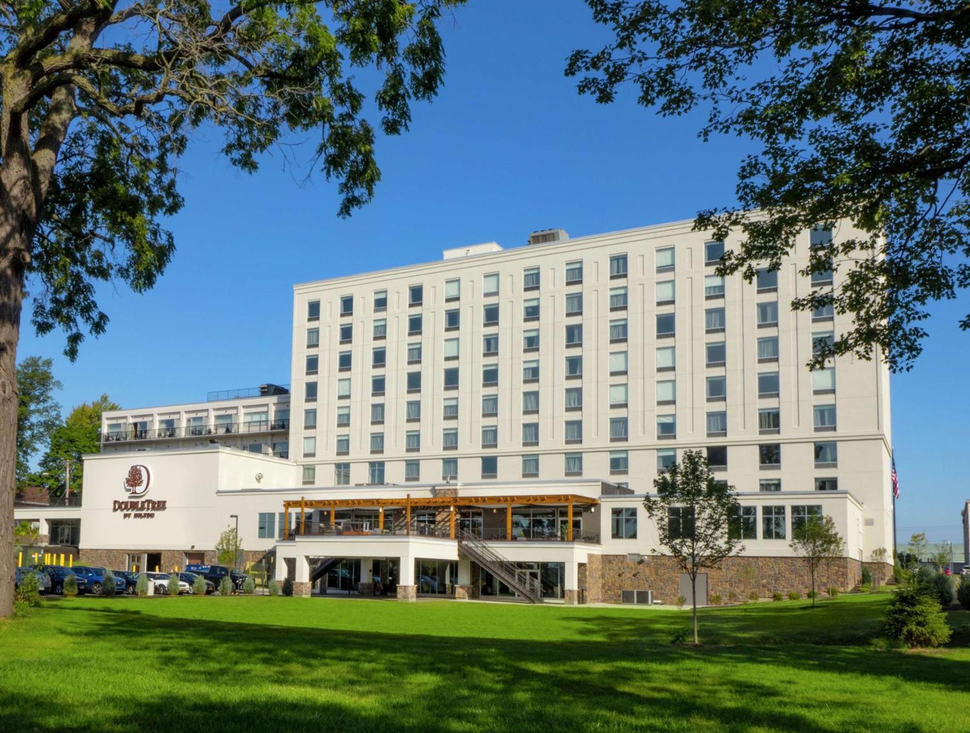 Doubletree By Hilton Hotel Niagara Falls New York Exterior photo